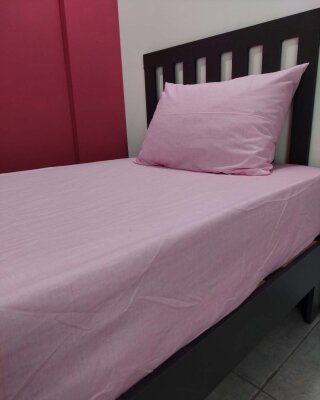 Açık Pembe Lastikli Çarşaf Seti Tek Kişilik | Kaymaz, Solmaya Dayanıklı